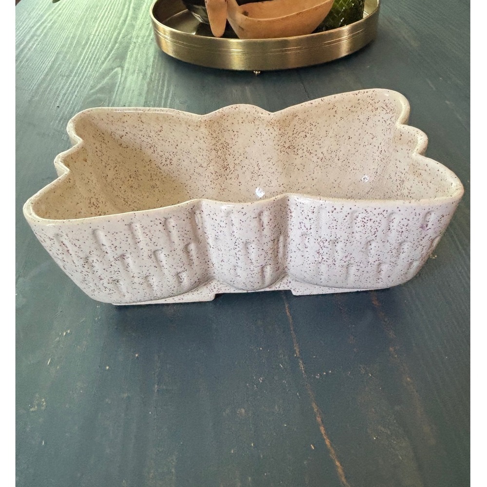 Vintage UPCO USA 679 Ceramic Planter Speckled Scalloped Butterfly Bowl Cream